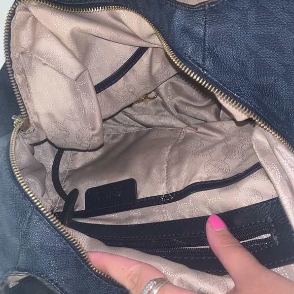 Authentic Michael Kors Fulton Shoulder Tote - Picture 6 of 8